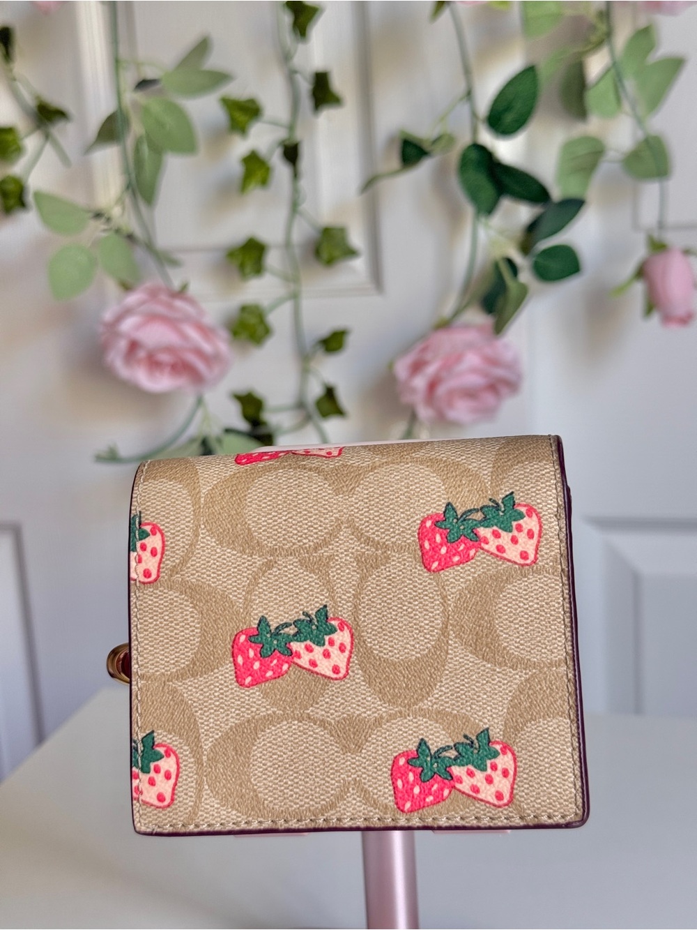 Coach strawberry wallet - Picture 2 of 5